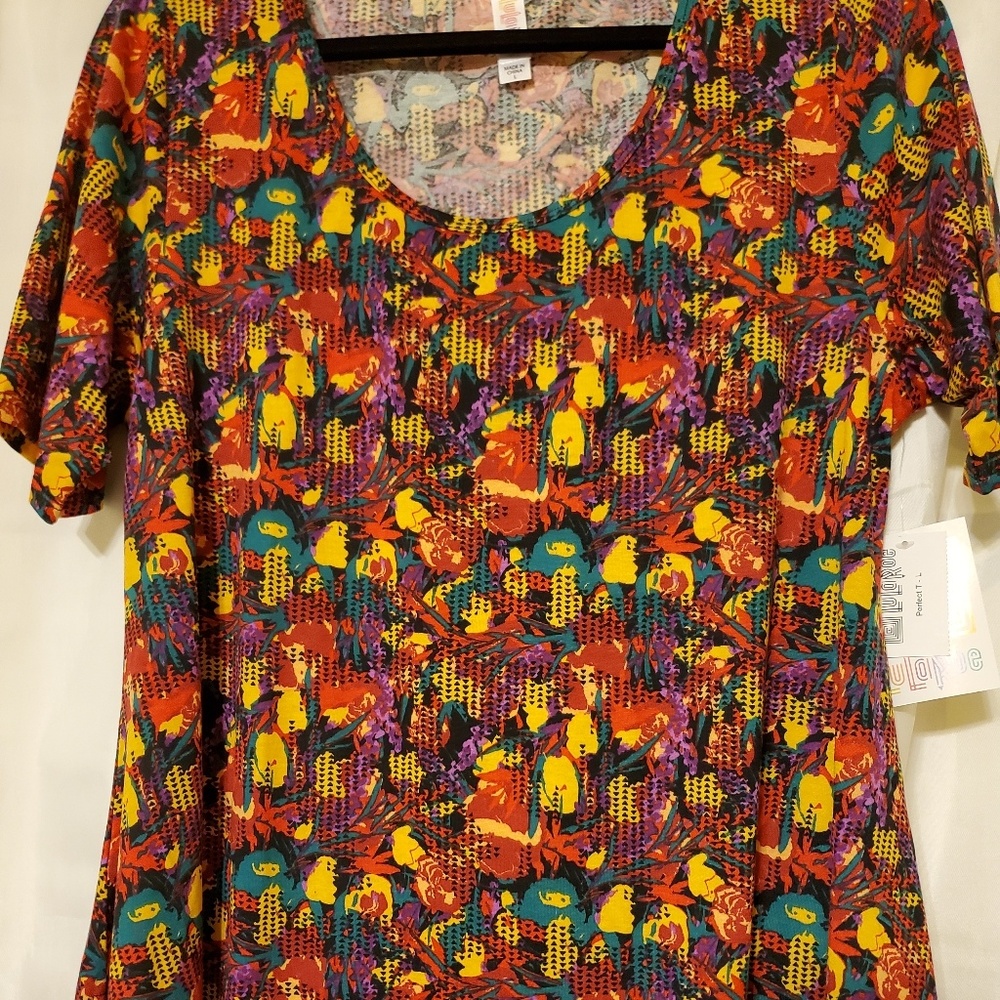 Lularoe Large Perfect T